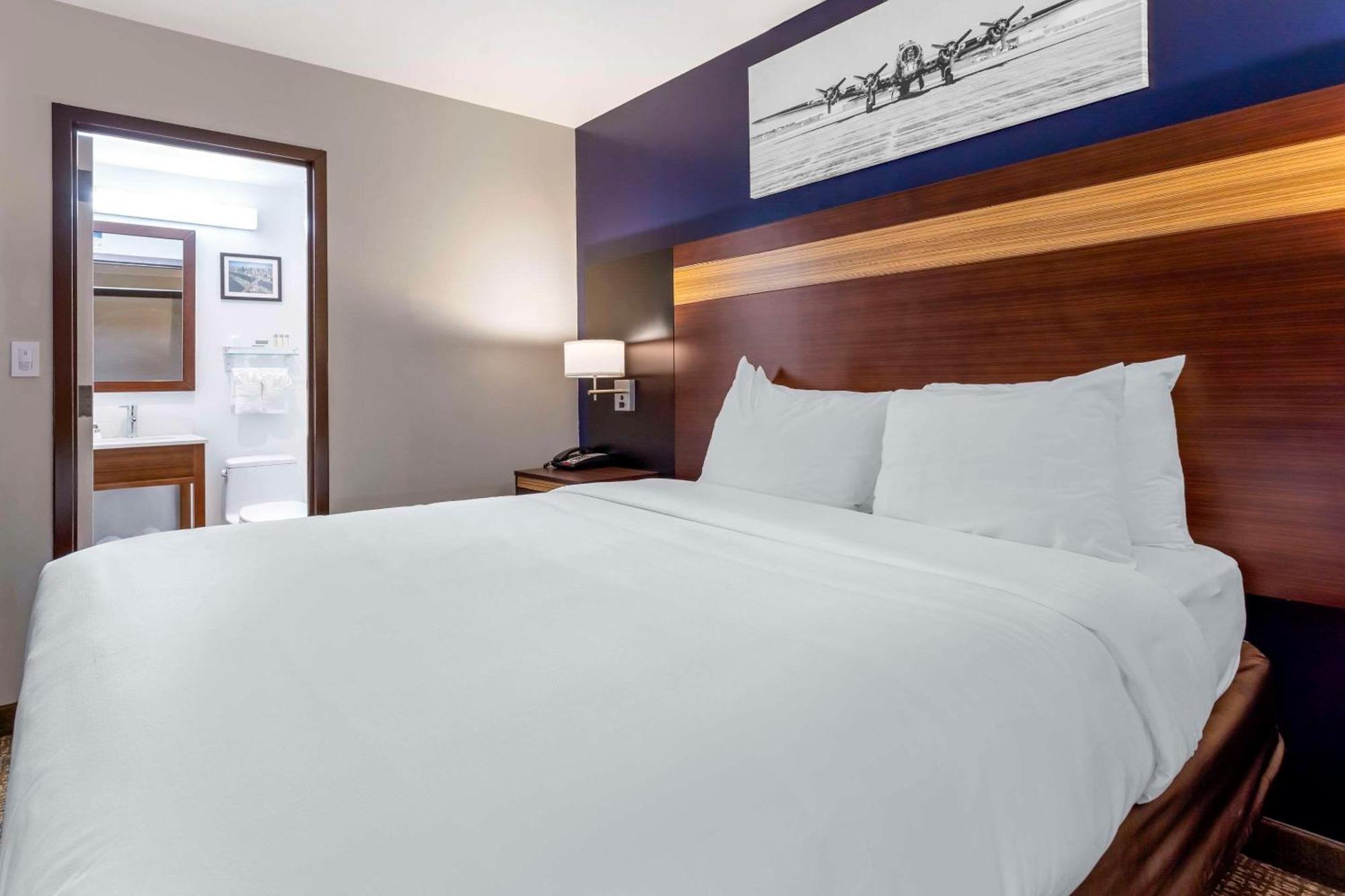Avion Near Lga Airport, Ascend Collection Hotel Nova York